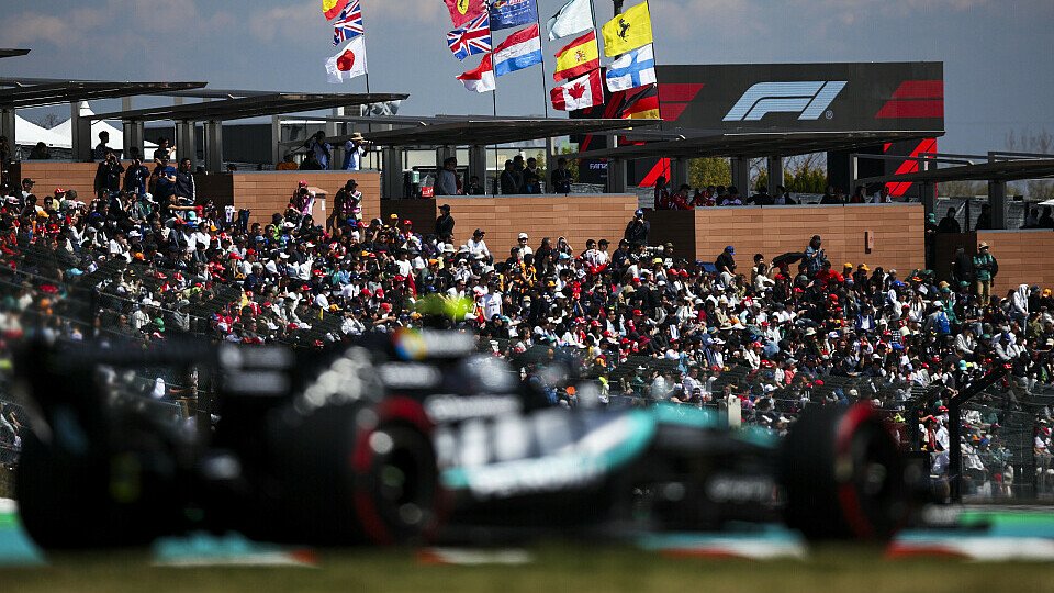 Kimi Antonelli in Japan vor Fans