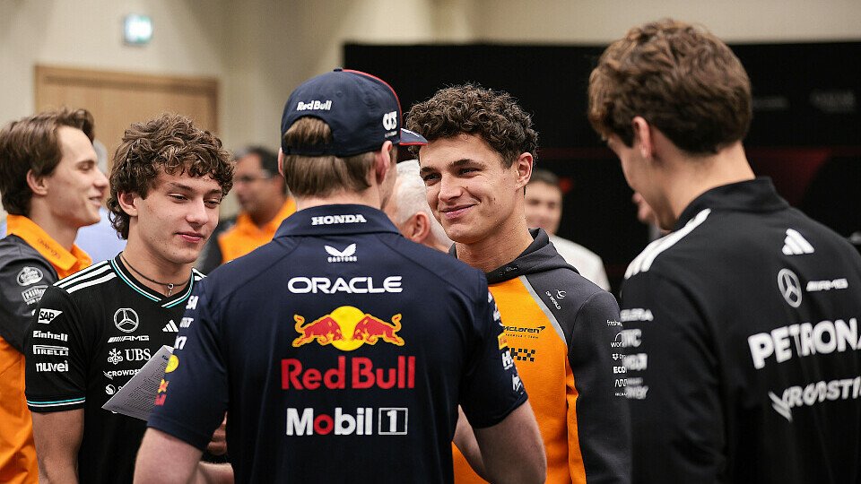 Fahrerbriefing mit Lando Norris, Max VErstappen, Kimi Antonelli, George Russell, Oscar Piastri