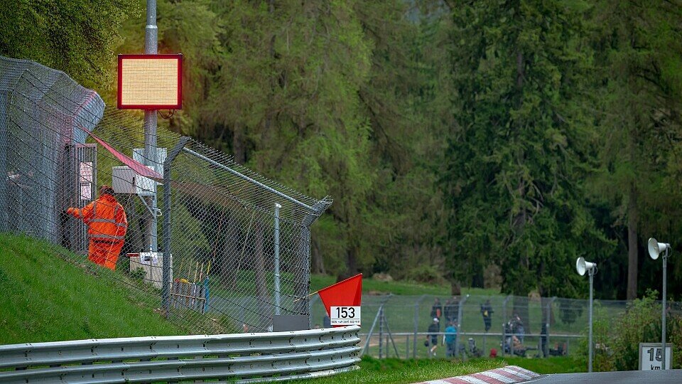 Code Red an der Nürburgring Nordschleife.