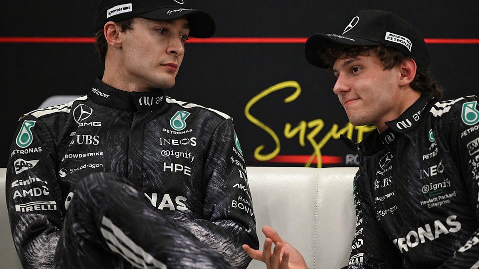 George Russell und Kimi Antonelli in FIA-PK