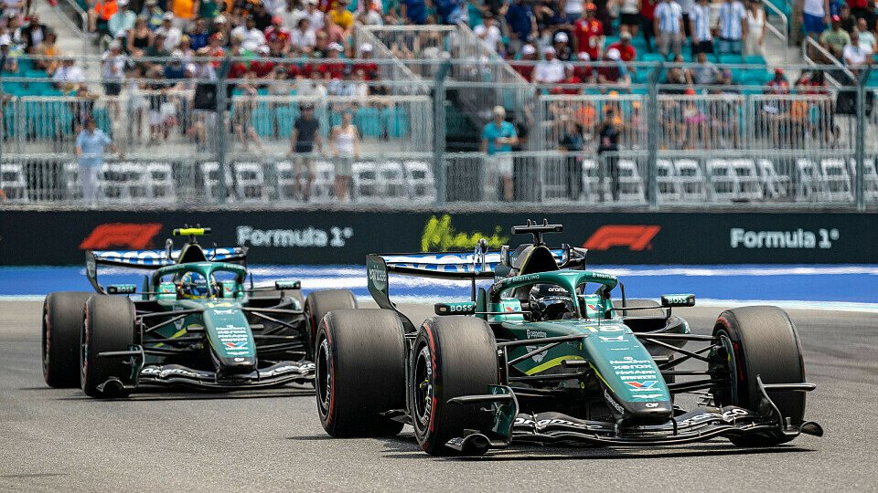 Beide Aston Martin Piloten im Dolphins Stadium