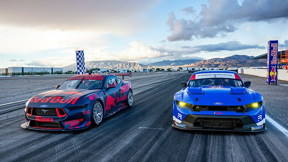 Max Verstappen im Ford Mustang bei einer PR-Veranstaltung