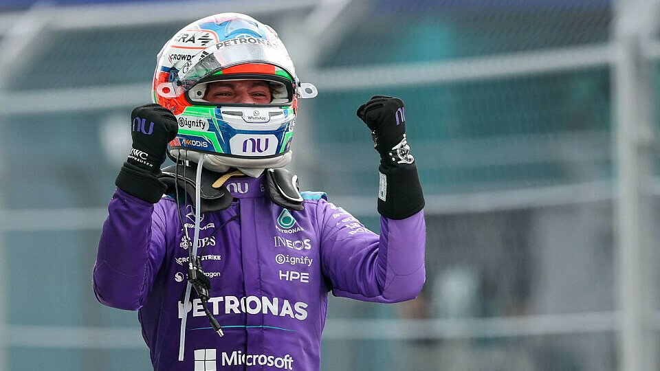 Jubelpose von Kimi Antonelli nach Miami Sieg