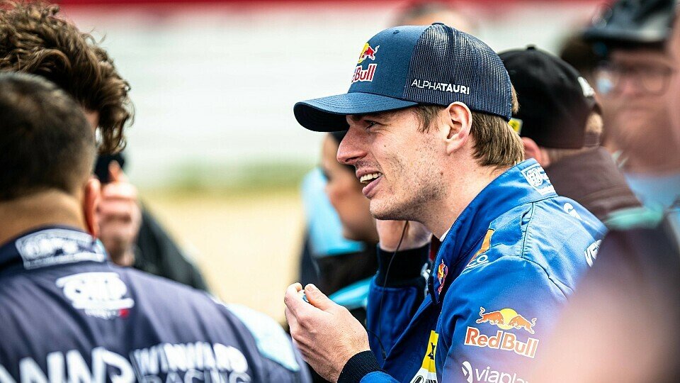 Max Verstappen bei den 24h Qualifiers 2026 in der Startaufstellung