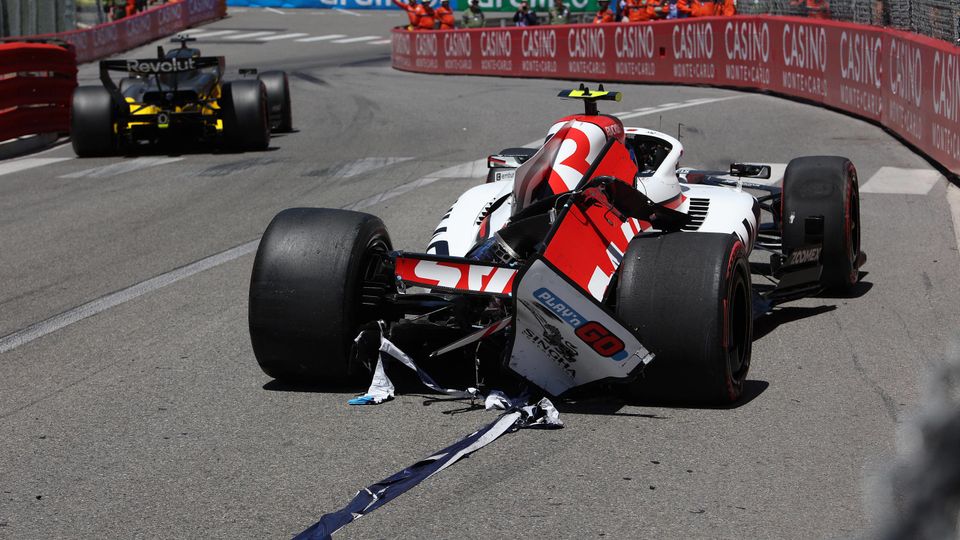 Oliver Bearman crasht den Haas in Monaco Oliver Bearman crasht den Haas in Monaco