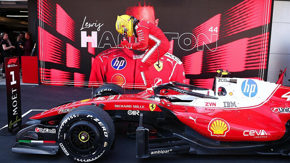 Lewis Hamilton jubelt nach ersten Ferrari-Sieg Lewis Hamilton jubelt nach ersten Ferrari-Sieg