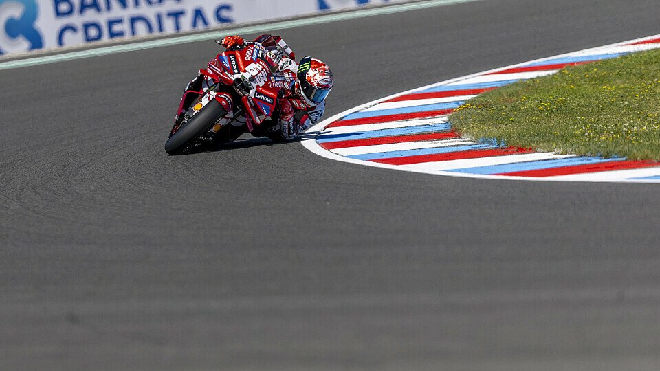Francesco Bagnaia gewann den MotoGP-Sprint in Brünn, Foto: IMAGO / NurPhoto Francesco Bagnaia gewann den MotoGP-Sprint in Brünn, Foto: IMAGO / NurPhoto