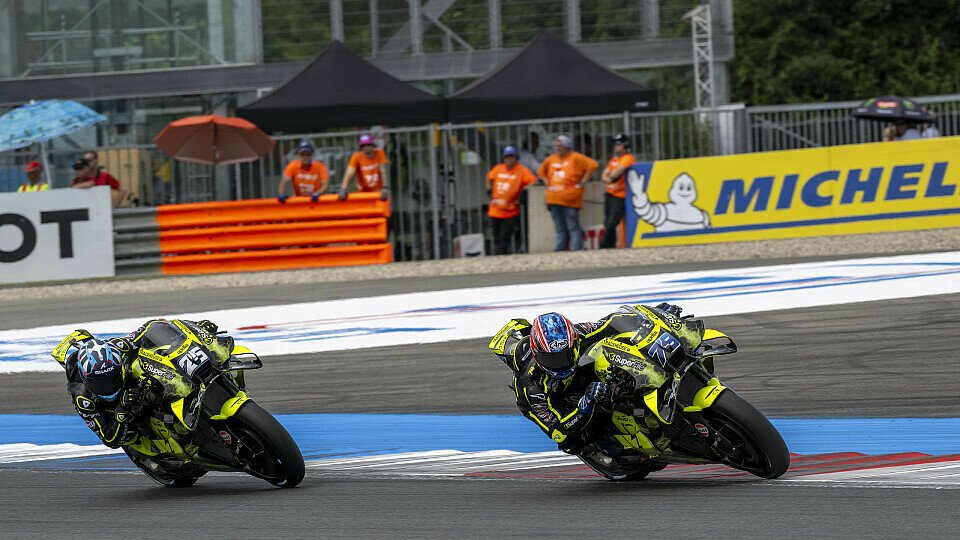 Ai Ogura besiegte Raul Fernandez im MotoGP-Rennen von Assen, Foto: IMAGO / PsnewZ