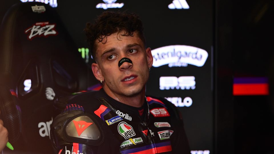 Marco Bezzecchi in der Aprilia-Box Marco Bezzecchi in der Aprilia-Box