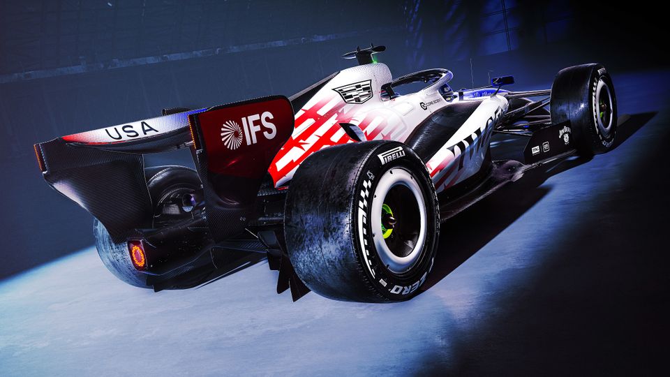 Der Cadillac MAC-26 in einer Sonderlackierung für den Großen Preis von Großbritannien in Silverstone 2026 Der Cadillac MAC-26 in einer Sonderlackierung für den Großen Preis von Großbritannien in Silverstone 2026