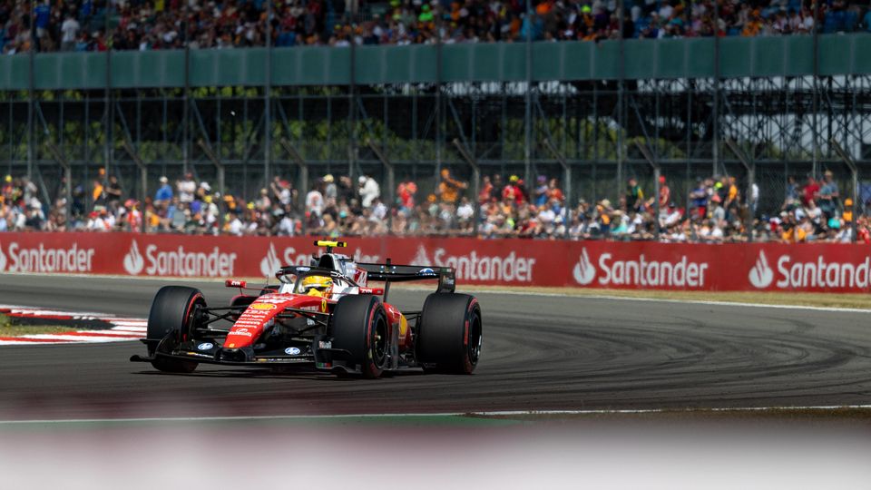 Lewis Hamilton am Freitag bei der Formel 1 in Großbritannien
Lewis Hamilton am Freitag bei der Formel 1 in Großbritannien