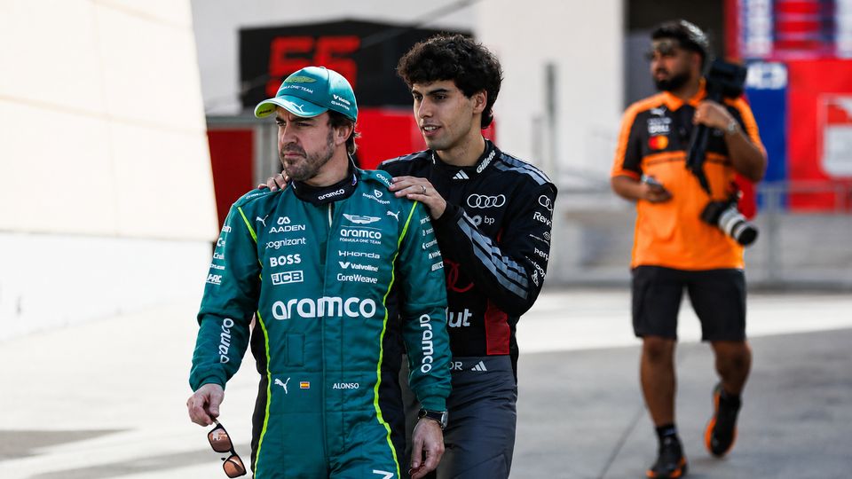Gabriel Bortoleto und Fernando Alonso Gabriel Bortoleto und Fernando Alonso