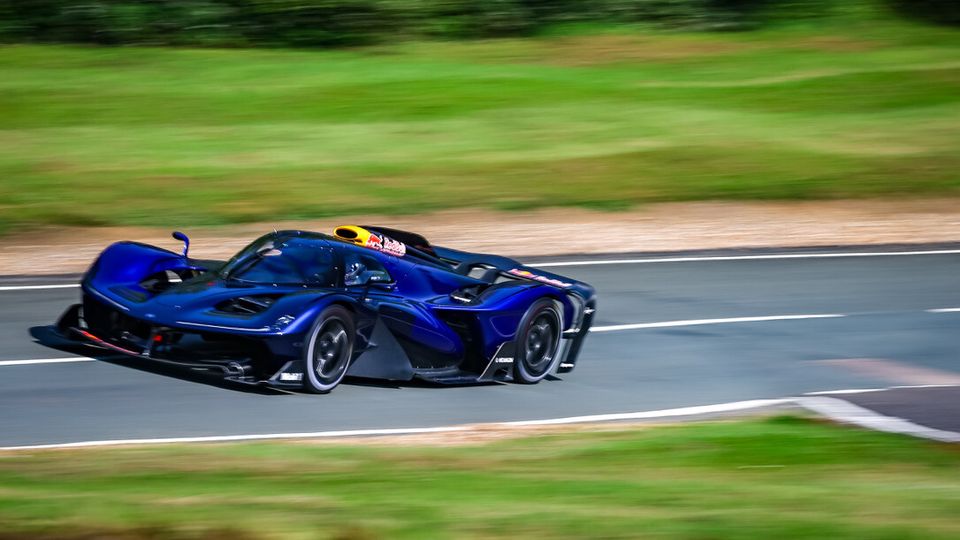 Der Red Bull RB17 bei der ersten Testfahrt
Der Red Bull RB17 bei der ersten Testfahrt