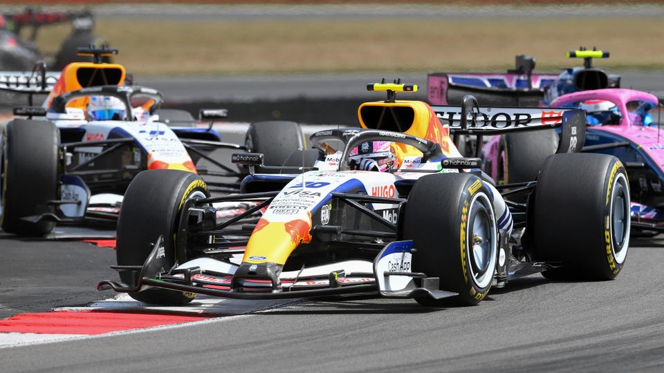 Die Racing Bulls in Silverstone im Duell mit Alpine Die Racing Bulls in Silverstone im Duell mit Alpine