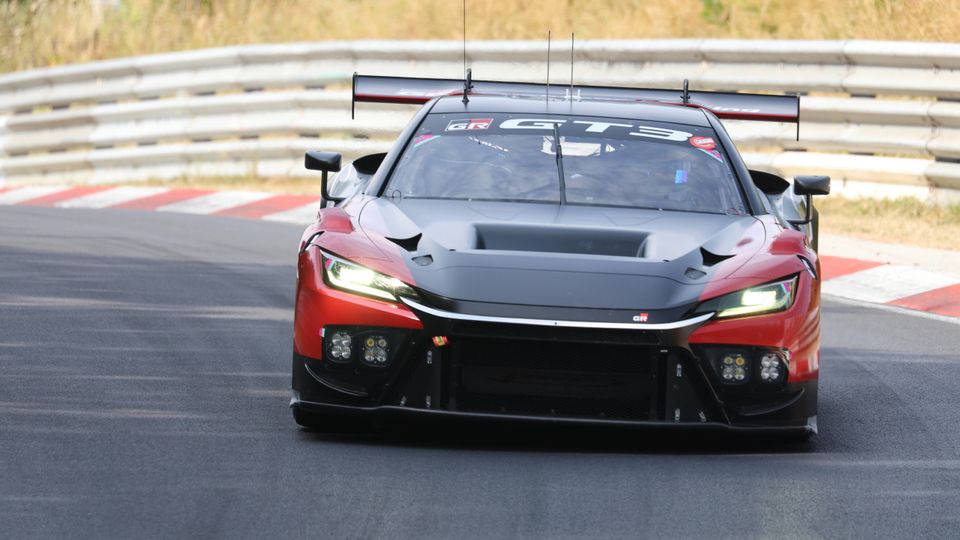 Toyota GR GT3 beim NLS-Test auf der Nürburgring-Nordschleife