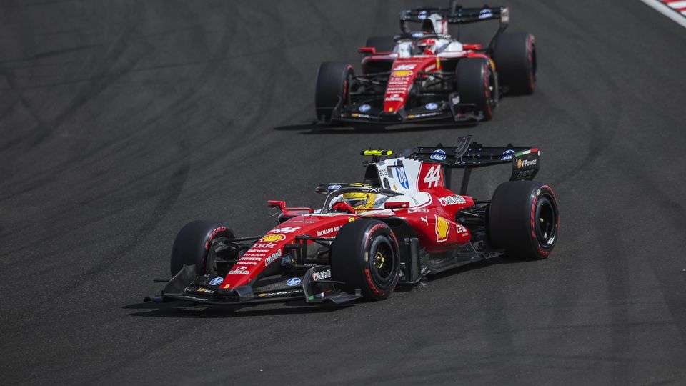 Ferrari-Battle zwischen Lewis Hamilton und Charles Leclerc Ferrari-Battle zwischen Lewis Hamilton und Charles Leclerc
