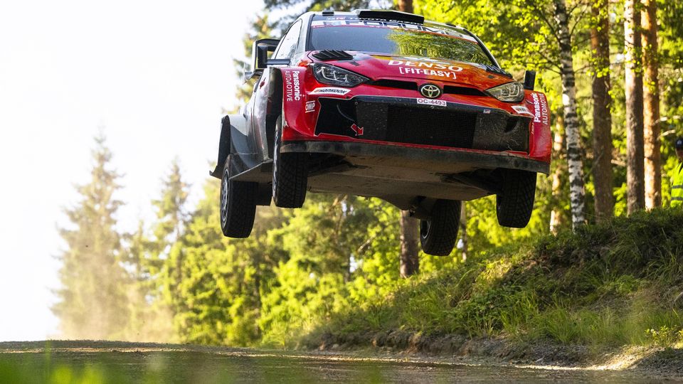 Hankook Reifen im Einsatz am Rallyeauto Hankook Reifen im Einsatz am Rallyeauto