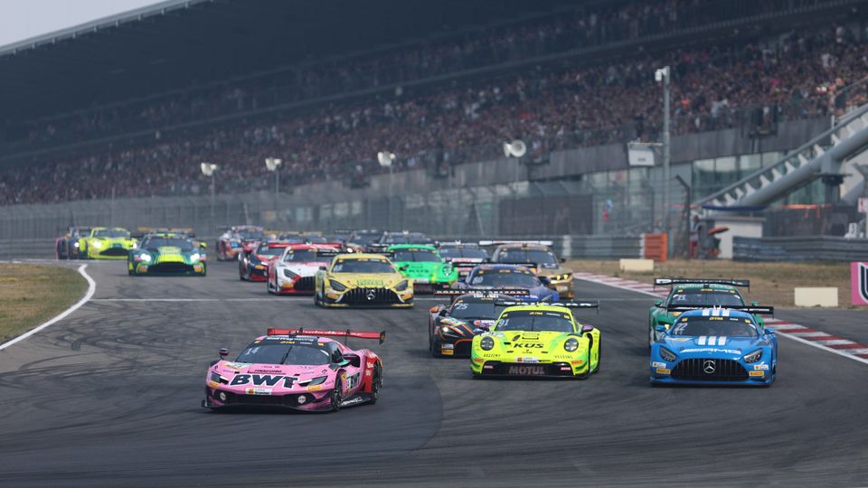Start zum DTM-Rennen am Nürburgring Start zum DTM-Rennen am Nürburgring