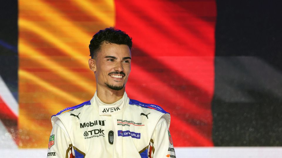 Pascal Wehrlein auf dem Podest bei der Formel E in London Pascal Wehrlein auf dem Podest bei der Formel E in London