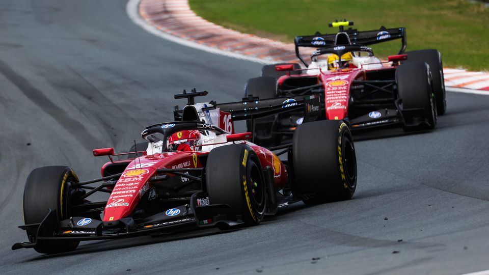 Charles Leclerc vor Lewis Hamilton am Sonntag bei der Formel 1 in den Niederlanden Charles Leclerc vor Lewis Hamilton am Sonntag bei der Formel 1 in den Niederlanden