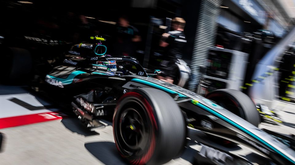 Kimi Antonelli fährt aus der Mercedes-Box Kimi Antonelli fährt aus der Mercedes-Box