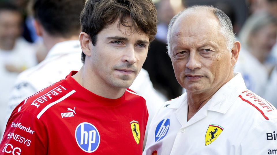 Charles Leclerc und Fred Vasseur (Ferrari) beim Formel-1-Rennen in Monza (Italien) 2026