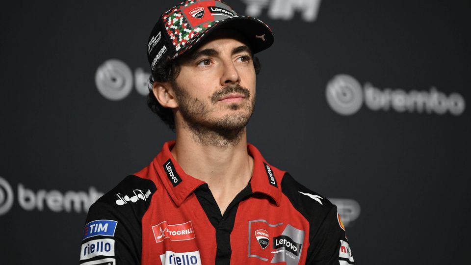 Francesco Bagnaia bei der MotoGP-Pressekonferenz beim Rennen in Mugello. Francesco Bagnaia bei der MotoGP-Pressekonferenz beim Rennen in Mugello.
