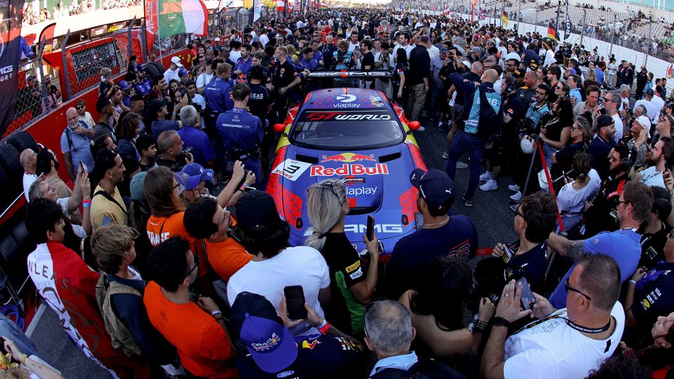 Max Verstappen bei der GT World Challenge Max Verstappen bei der GT World Challenge