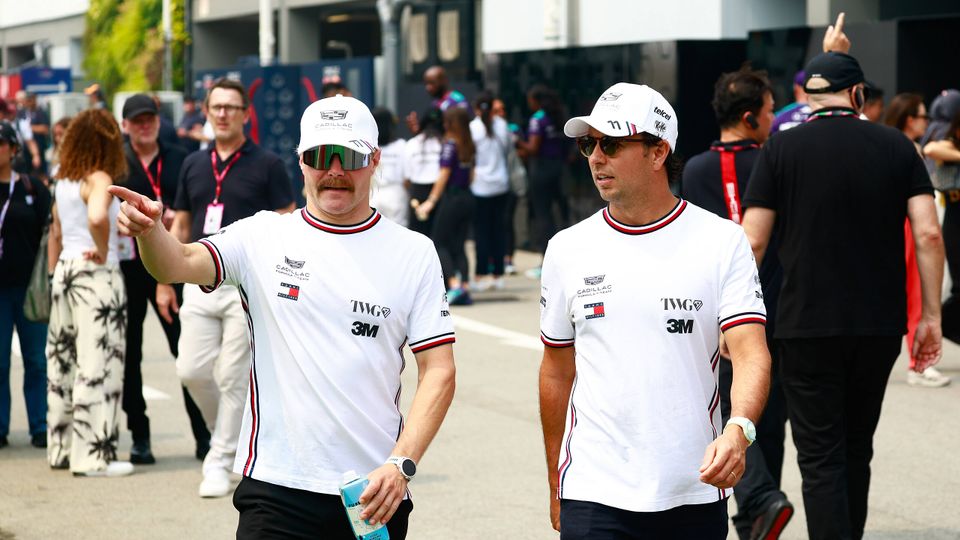 Valtteri Bottas und Sergio Perez (Cadillac) beim GP-Wochenende der Formel 1 in Singapur (Singapur-GP) 2026 Valtteri Bottas und Sergio Perez (Cadillac) beim GP-Wochenende der Formel 1 in Singapur (Singapur-GP) 2026