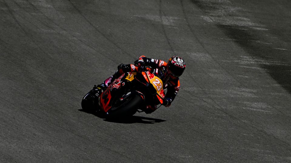 Die MotoGP-Fahrer sind beim Malaysia GP in Sepang mit einer Rennstrecke im Verfall konfrontiert, Foto: Gold & Goose / Red Bull Content Pool